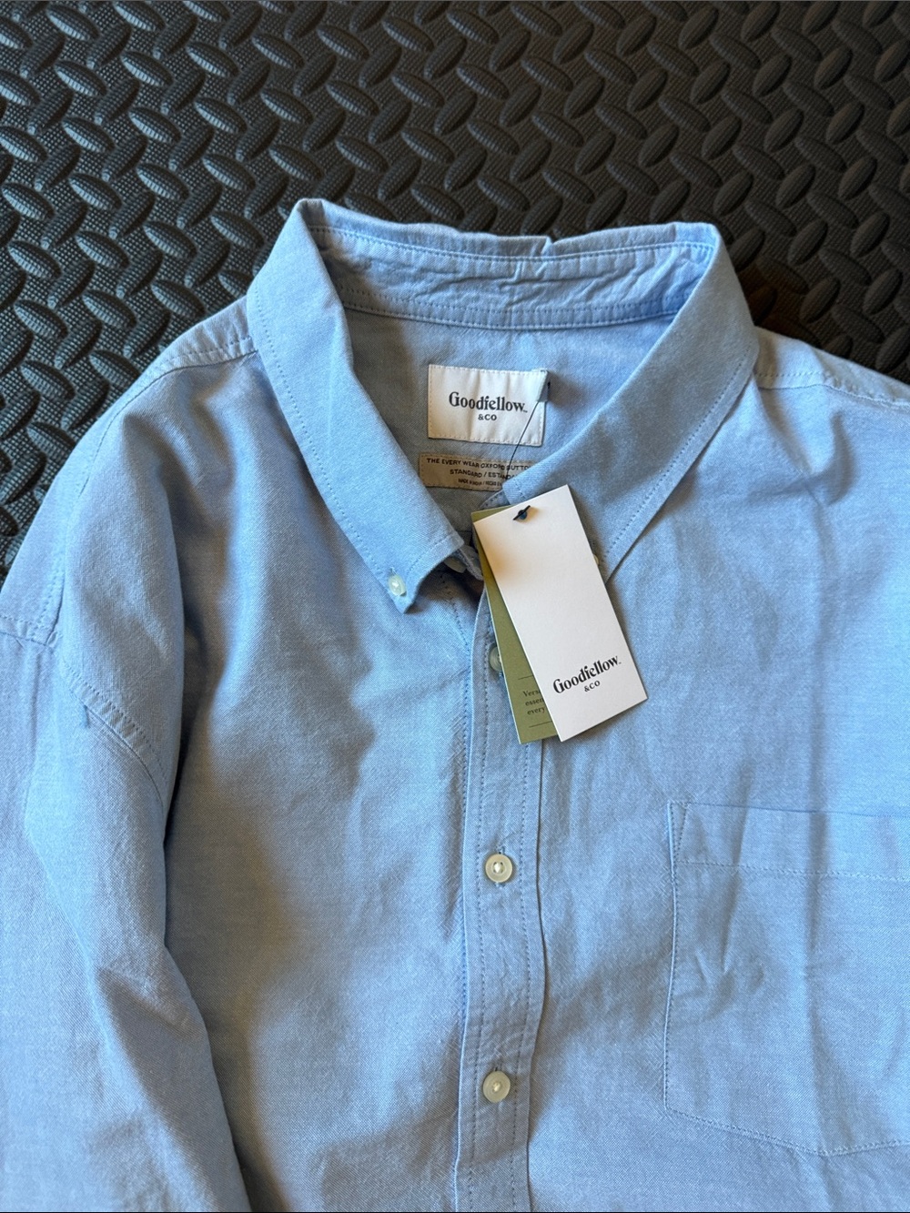 Goodfellow & Co Light Blue Casual Button-Down Shirt